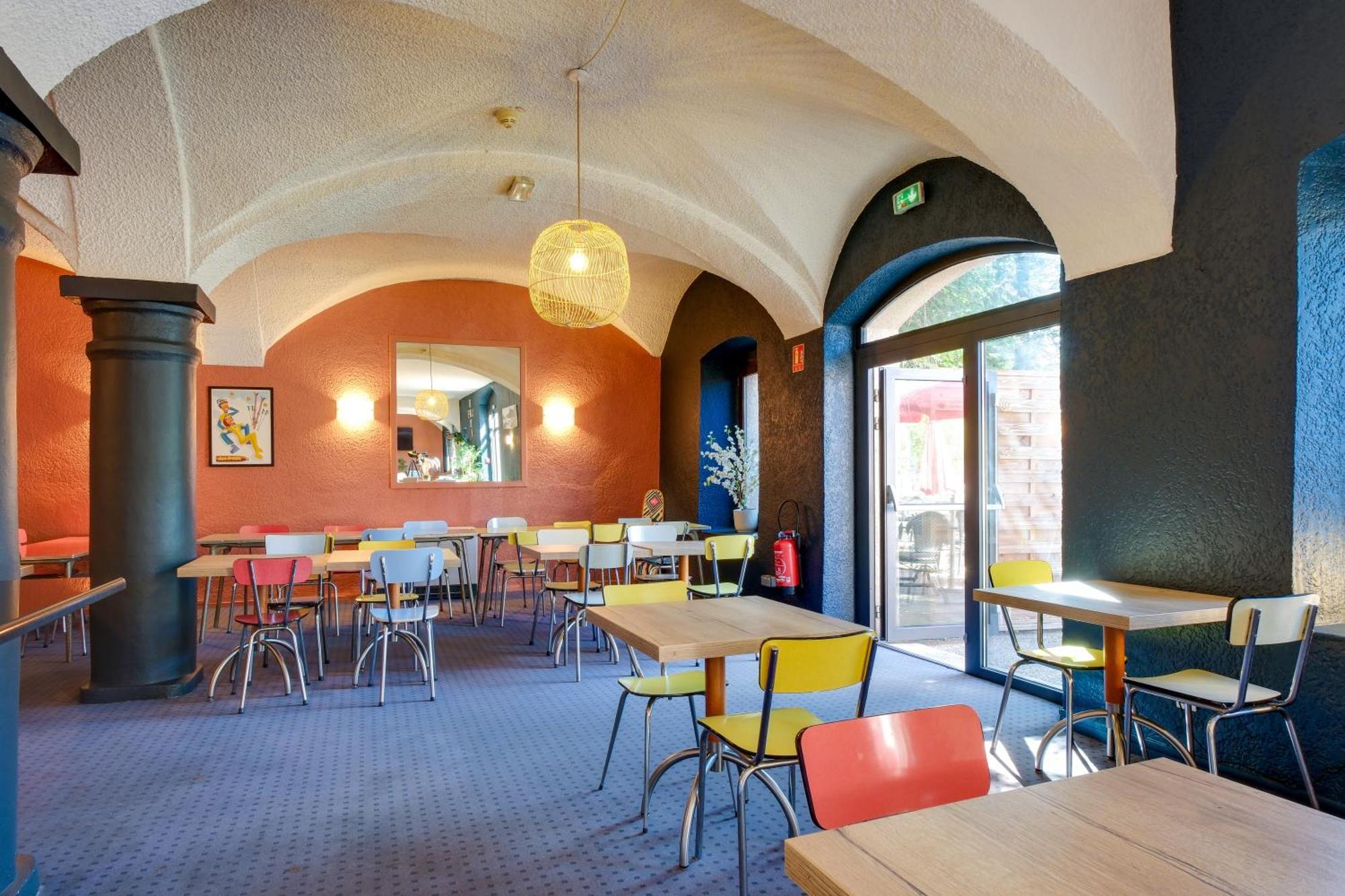 Hotel Sure By Western Annecy 3*