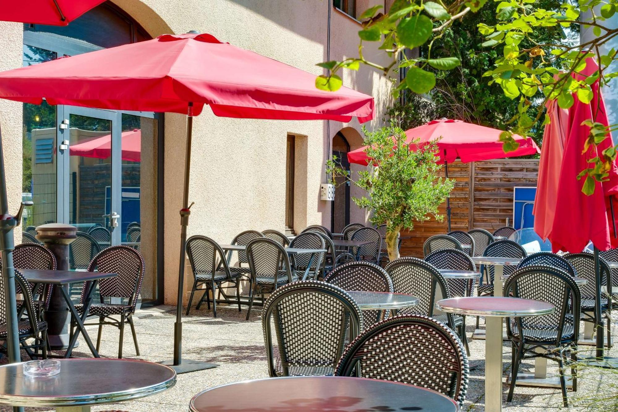 Sure By Western Annecy 3*