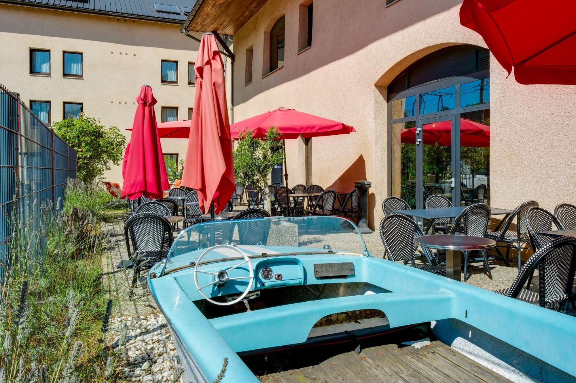 Hotel Sure By Western Annecy 3*
